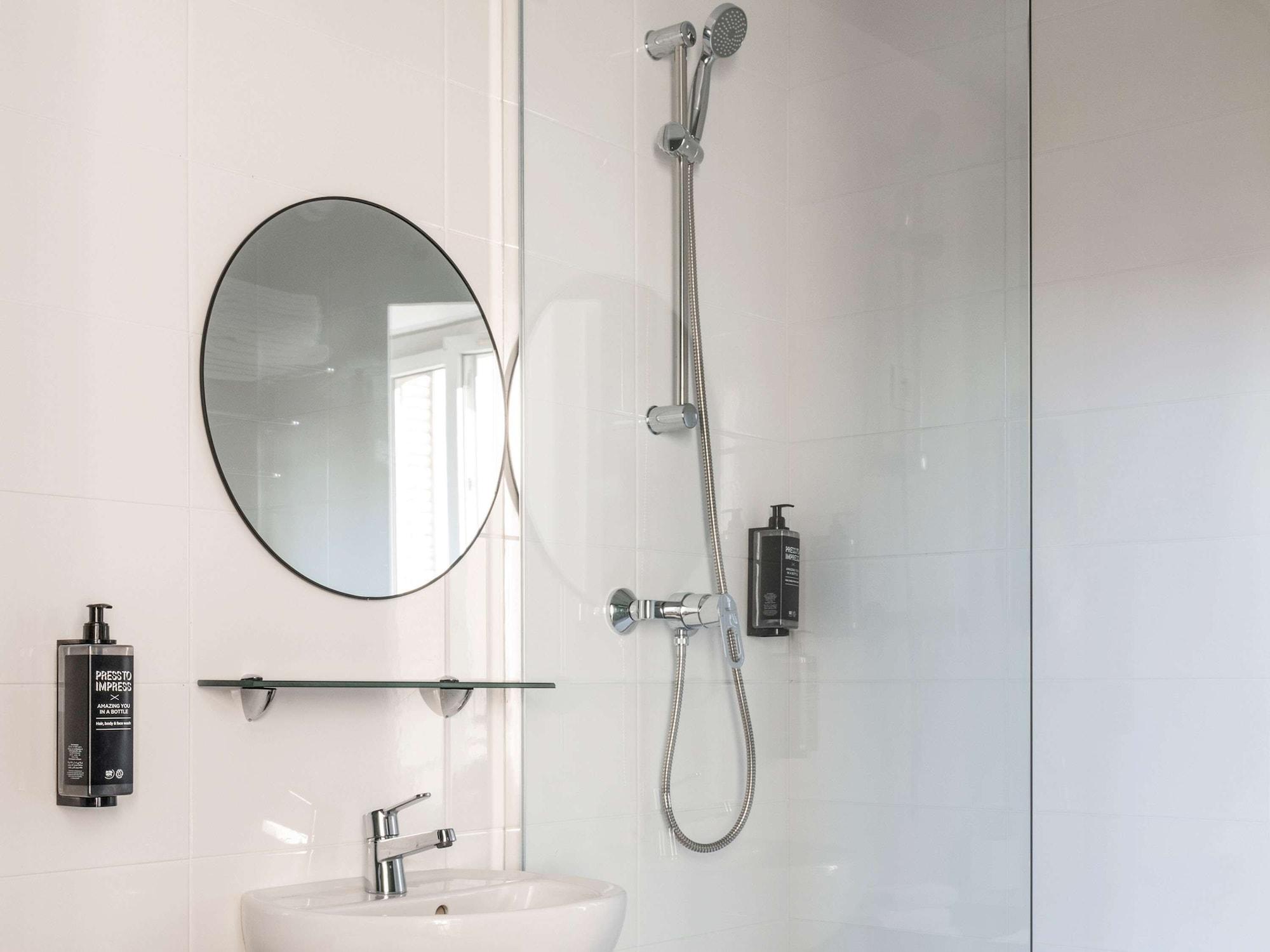 Готель Ibis Styles Asnieres Centre Екстер'єр фото