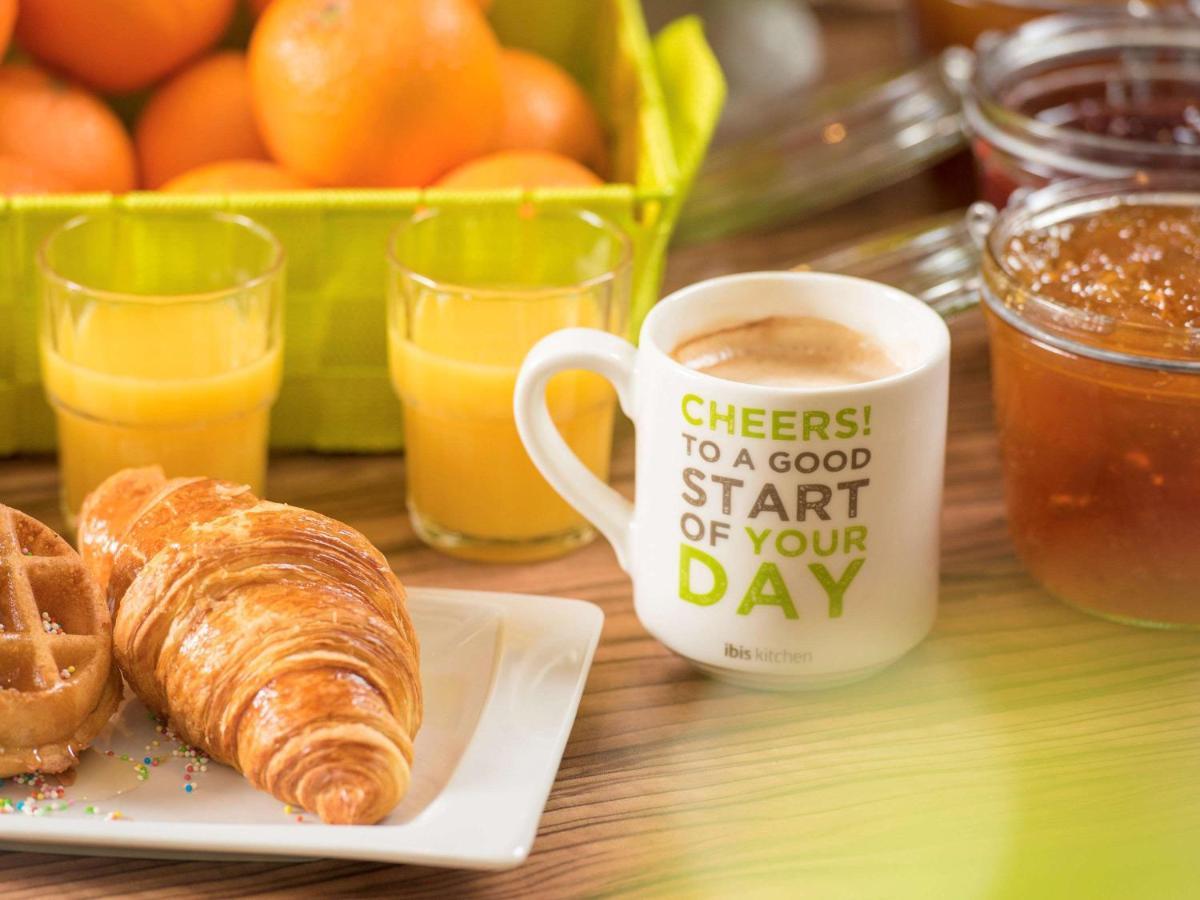Готель Ibis Styles Asnieres Centre Екстер'єр фото