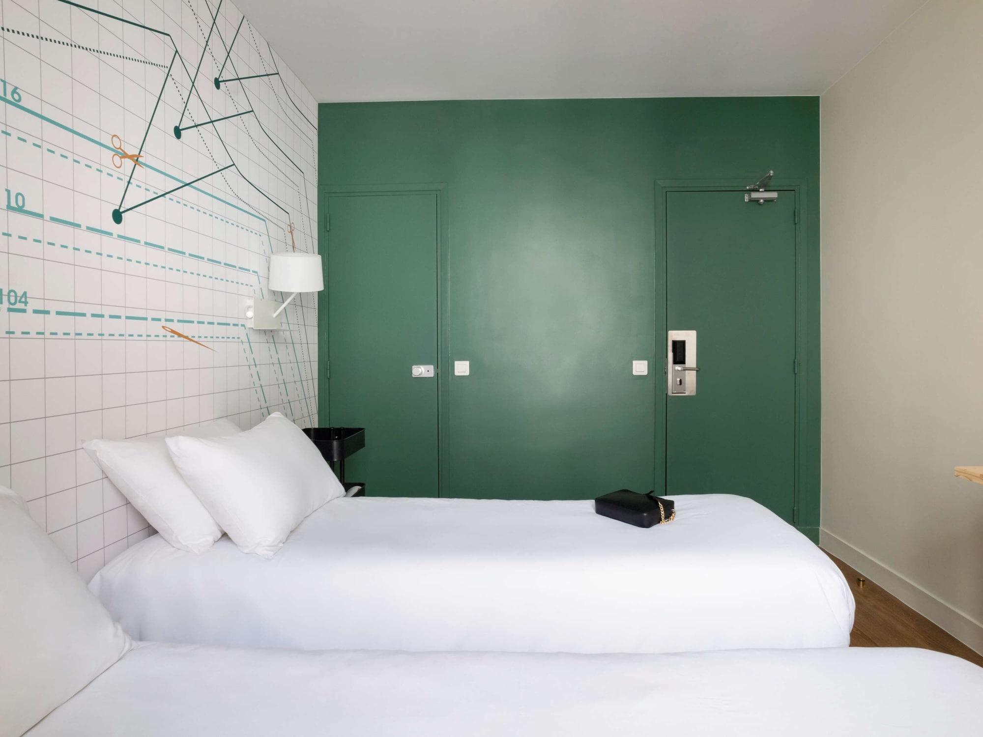 Готель Ibis Styles Asnieres Centre Екстер'єр фото