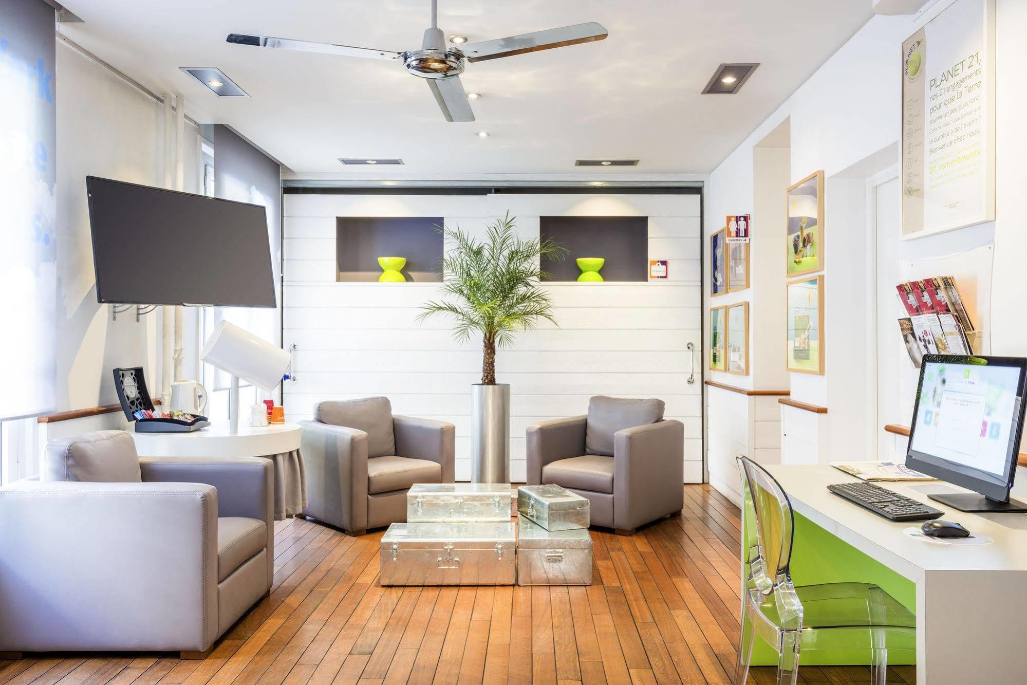 Готель Ibis Styles Asnieres Centre Екстер'єр фото